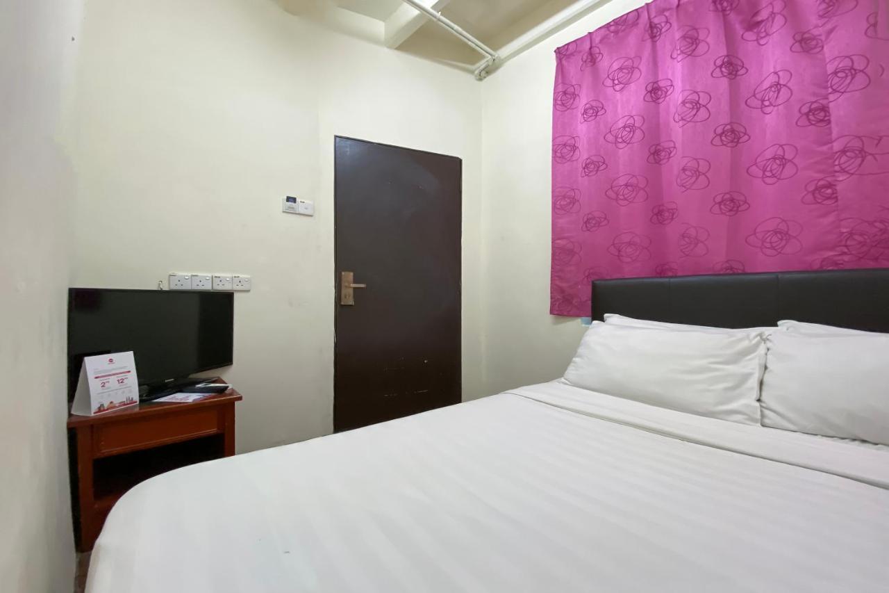 Spot On 89673 Good Friend Hotel George Town Eksteriør bilde